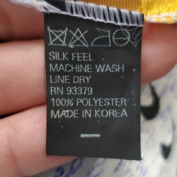 Picasso Print Scarf - Picture 4 of 4